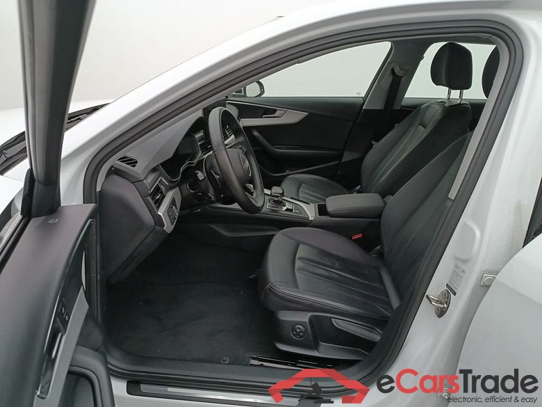 AUDI A4 AVANT DIESEL - 2020 40 TDi 204hp Quattro Advanced S tronic 5d #3