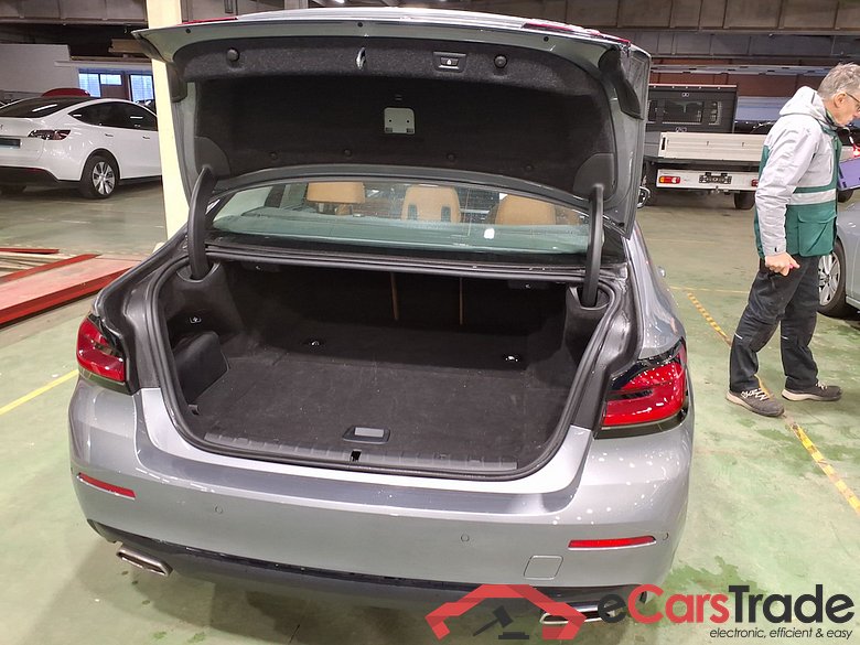 BMW 5 SERIES BERLINE 2.0 530E 200KW XDRIVE AUTO #3