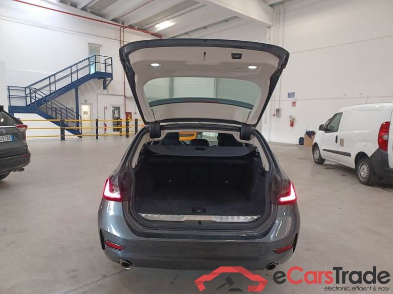 BMW SERIE 3 / 2018 / 5P / STATION WAGON 330E XDRIVE BUSINESS ADVAN. TOURING AUTO #5