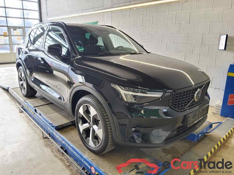 Volvo XC40 (2017->) DE - SUV5 B4 AWD EU6d, Ultimate Dark (EURO 6d), (Facelift) 2022 - 2022 #2
