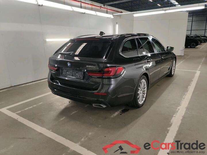 BMW 5 Reeks Touring 5 Reeks Touring 520e 150kW (PHEV) 150kW/204pk  5D/P Auto-8 #4