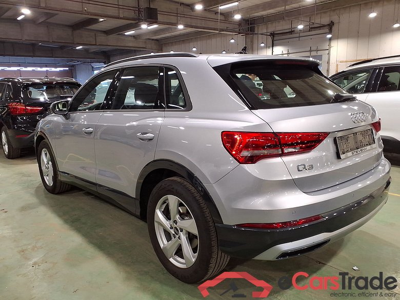 AUDI Q3 2.0 35 TDI S TRONIC ADVANCED BUSINESS ED #2