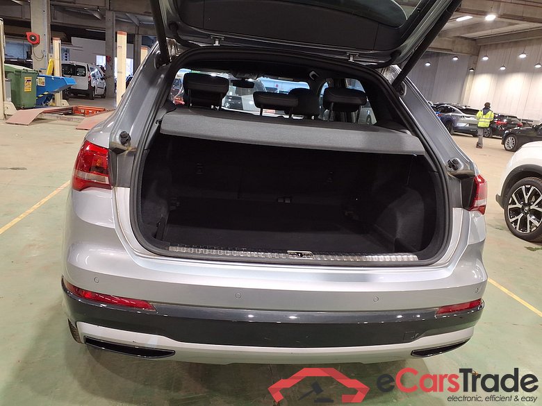 AUDI Q3 2.0 35 TDI S TRONIC ADVANCED BUSINESS ED #3