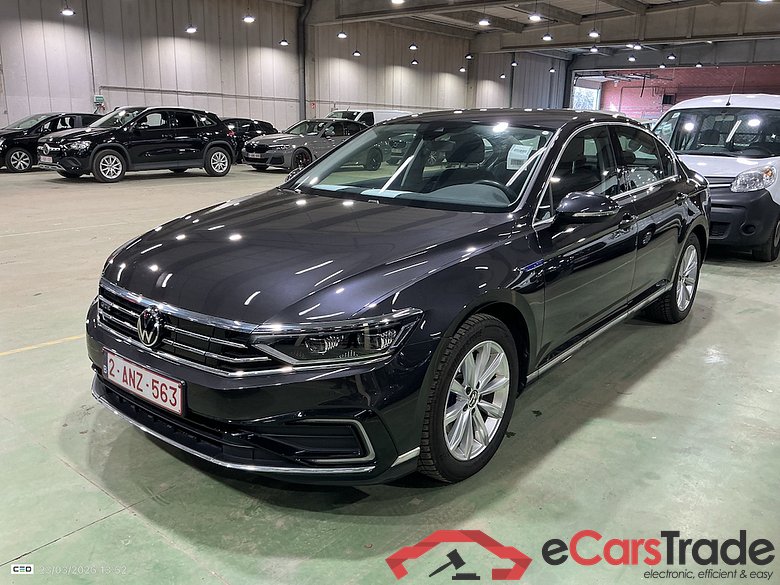 VOLKSWAGEN PASSAT 1.4 TSI GTE BUSINESS DSG #1