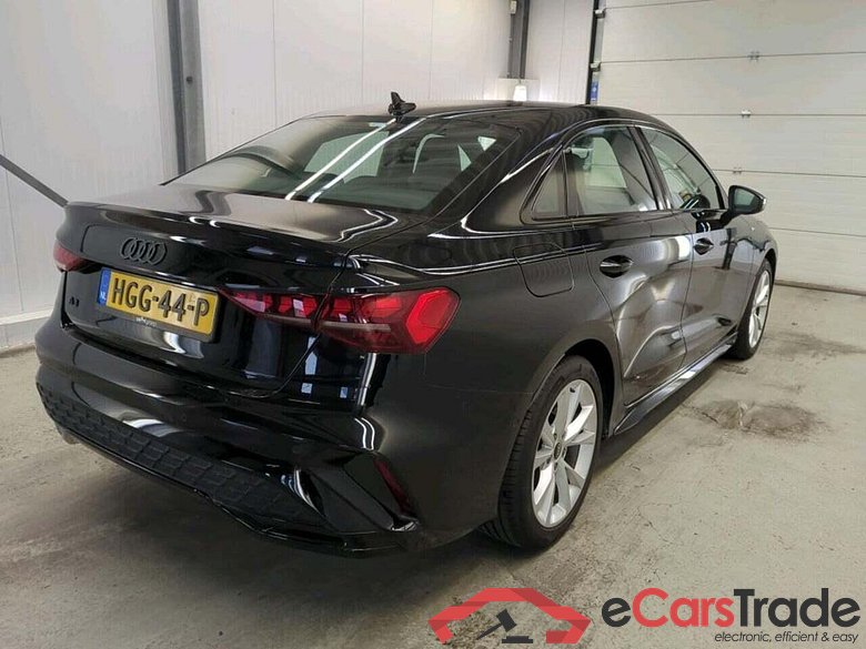 AUDI A3 Limousine 30 TFSI S edition #2