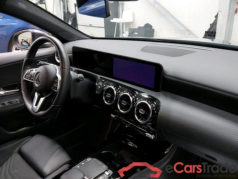 MERCEDES - MER A BERLINE   *** NO COC***    250e 218PK DCT Business Solution & Smartphone Integration & Pano Roof * HYBRID * #3