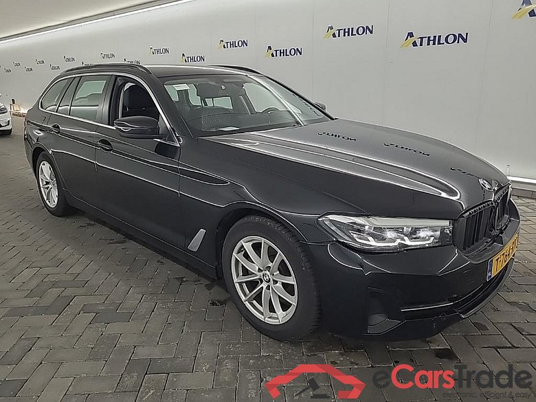 BMW 5-serie Touring 520iA Business Edition Plus 5D 135kW #2