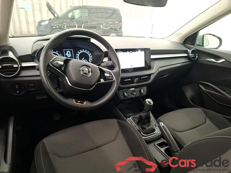 Fabia Ambition 1.0 MPI 80CV BVM5 E6d #5