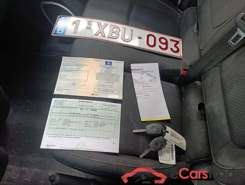 Renault Trafic L2H1 dCi 120 Grand Confort DC 2.9T 4d #4