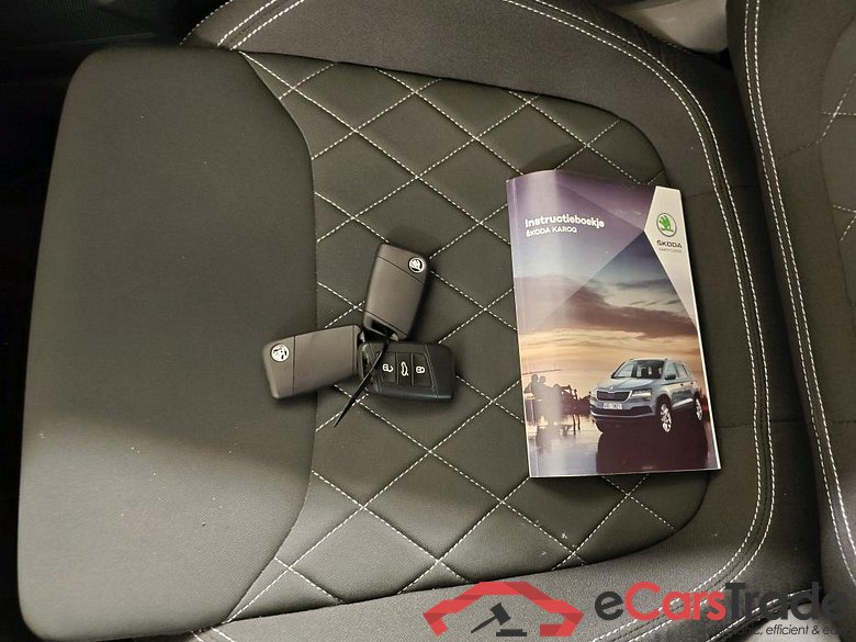 Skoda Karoq 1.5 TSI ACT Greentech DSG Sportline Buss 5d #4