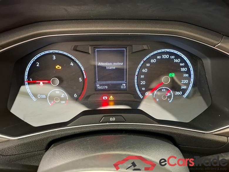 VOLKSWAGEN T-Roc / 2017 / 5P / SUV 2.0 TDI 150 LOUNGE BUSINESS DSG7 #6