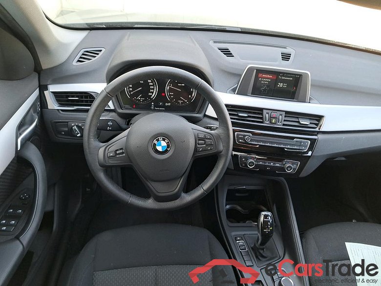 BMW X1 / 2019 / 5P / todoterreno sDrive18d #3