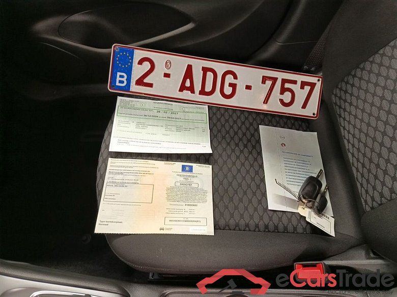 Opel Astra Sports Tourer 1.5 Turbo D 90kW S/S Edition 5d #4