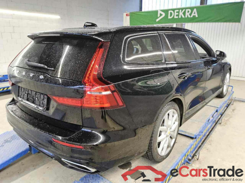 Volvo V60 Kombi (2018->) DE - Kb5 T6 Twin Engine AWD PHEV EU6d, R Design, 2020 - 2021 #3