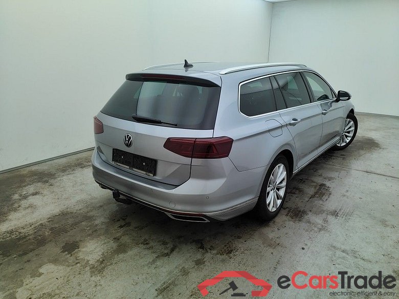 Volkswagen Passat Variant 1.5 TSI OPF Elegance Business 5d #2