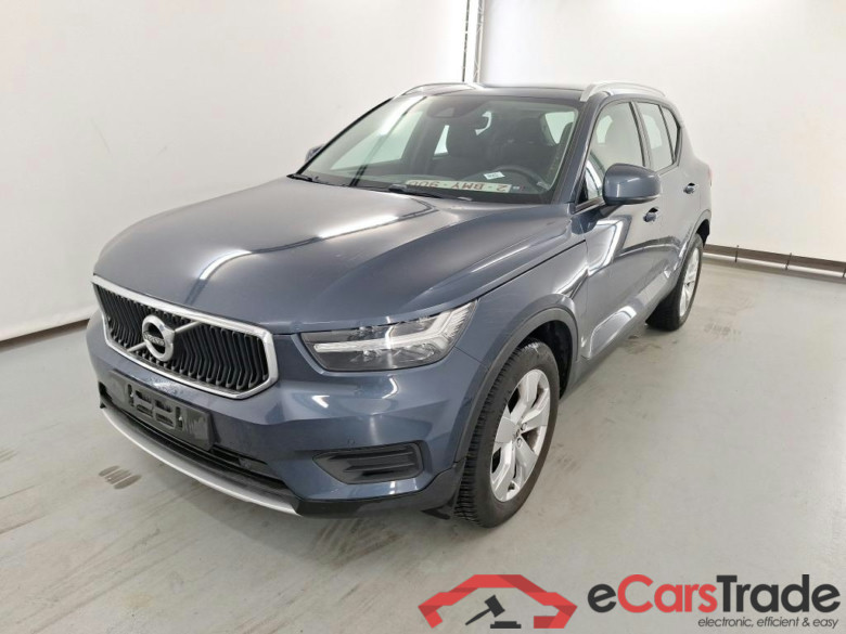 VOLVO XC40 1.5 T2 MOMENTUM PRO