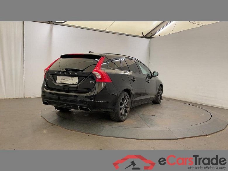 VOLVO V60 2.0 T3 Dynamic Edition #4