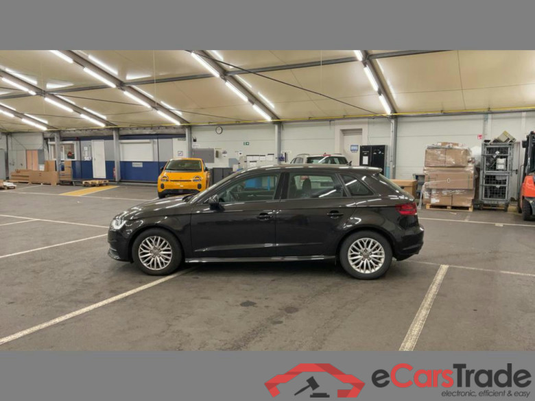 Audi A3 1.6 TDi Navi Klima PDC ... #5