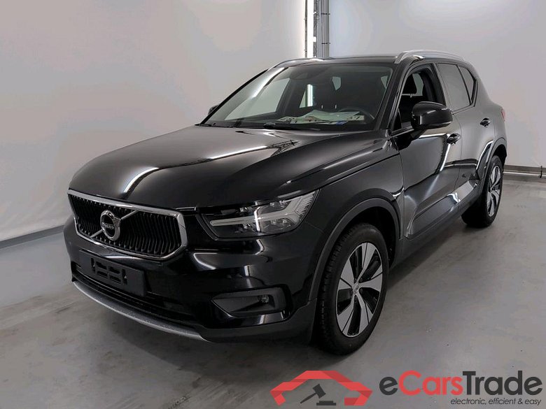 VOLVO XC40 1.5 T2 MOMENTUM PRO
