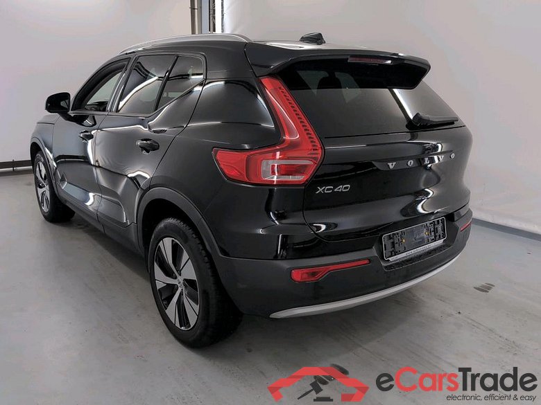 VOLVO XC40 1.5 T2 MOMENTUM PRO #3