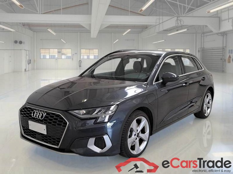 AUDI A3 / 2020 / 5P / BERLINA 40 TFSI E S TRONIC BUSINESS ADV. S.BACK