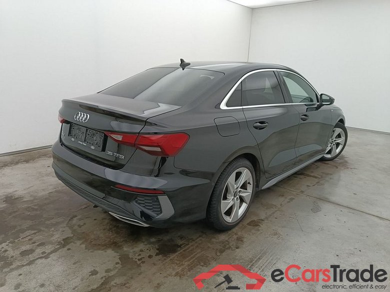 Audi A3 Berline 1.5 TFSi 35 110kW S tronic S line 4d #2