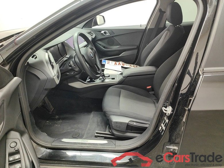 BMW 1 Reeks Hatch 116iA (80 kW) 5d #3