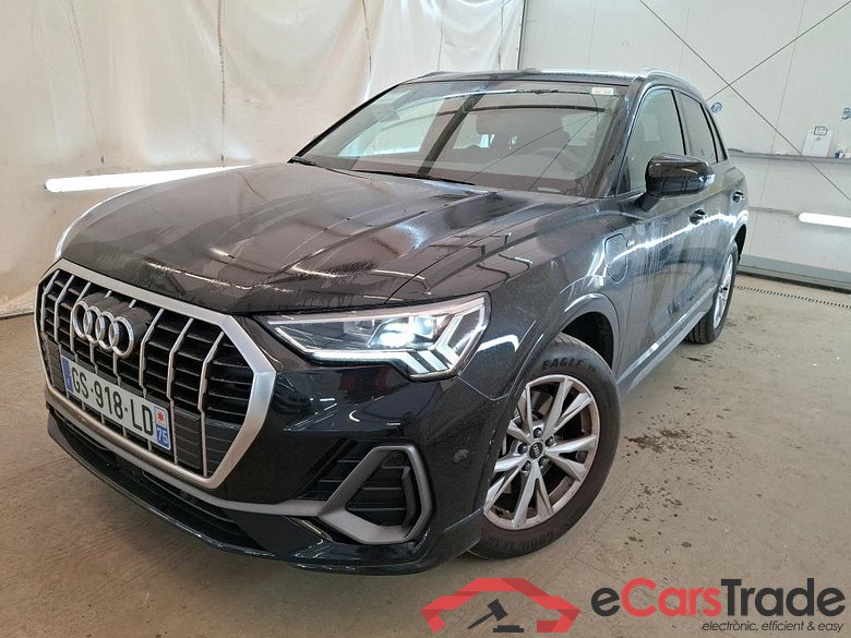 AUDI Q3 / 2018 / 5P / SUV 45 TFSI E 245 S TRONIC S LINE #1