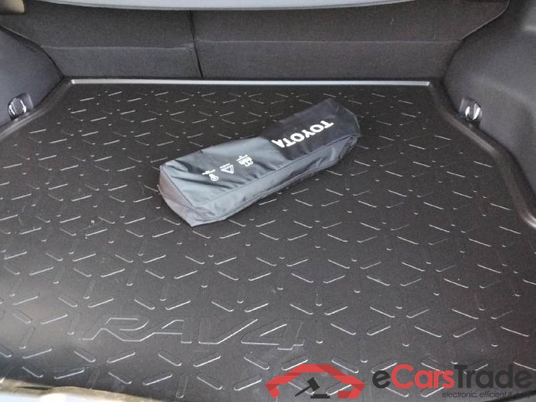 TOYOTA RAV4 / 2018 / 5P / CROSSOVER 2.5 HV 218CV E-CVT DYNAMIC 2WD #5