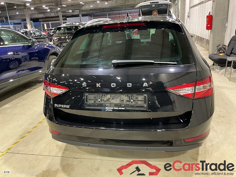 SKODA SUPERB COMBI DIESEL - 2019 2.0 CR TDi Style DSG #5