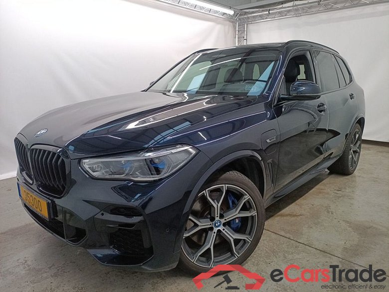 BMW X5 - 2018 3.0AS 286hp xDrive45e PHEV (EU6AP) 5d ///M-SportKit (total options: 23,732 Ex.Vat) #1
