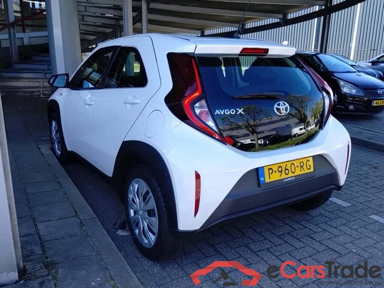 TOYOTA Aygo X 1.0 VVT-i MT Play #3