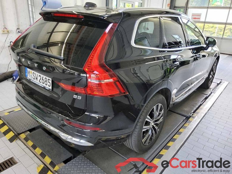 Volvo XC60 (03.2017->) DE - SUV5 B5 (Benzin) 2WD EU6d, Inscription Mild-Hybrid, (Facelift) 2021 - 2022 #3