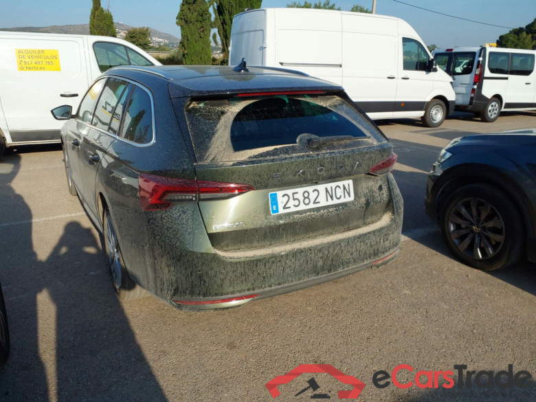 SKODA Octavia 2.0 TDI 110 kW (150CV) DSG 7 vel AutomÃ¡tico Combi Design(Pano + Winterpack) #2