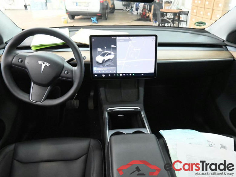 TESLA Model Y Long Range Dual Motor AWD 5d 378kW #3