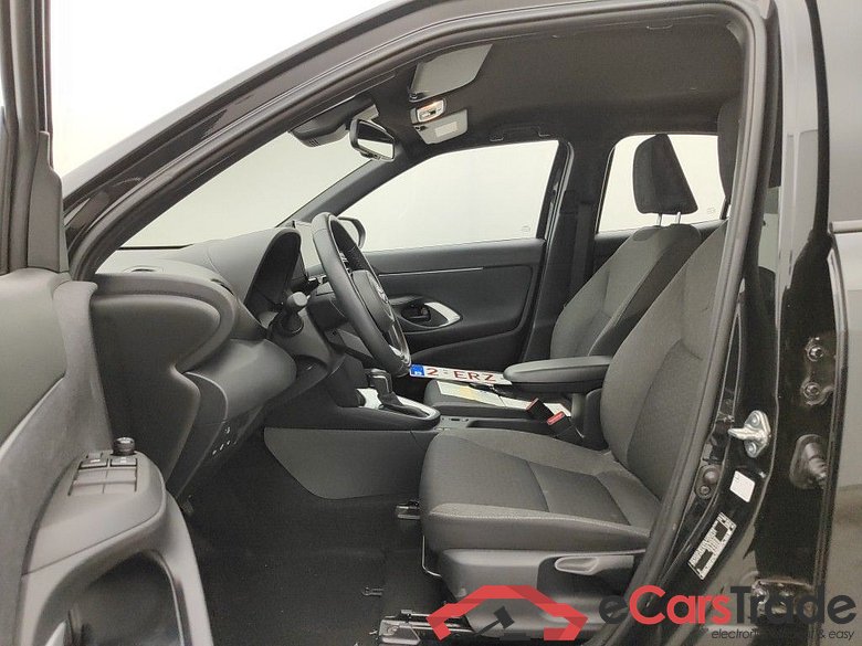 Toyota Yaris Cross 1.5 VVT-ie Hybrid Dynamic Plus CVT 5d #3