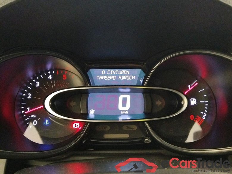 RENAULT Clio / 2019 / 5P / berlina con portón Business Blue dCi 63 kW (85CV) #4