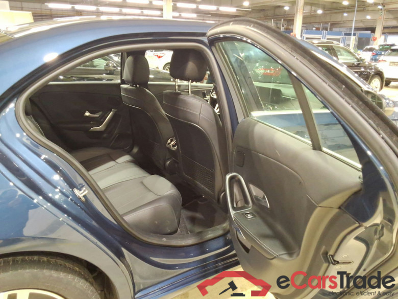 MERCEDES-BENZ A-CLASS LIMOUSINE 1.3 A 250 E BUSINESS SOLUTION DCT #5