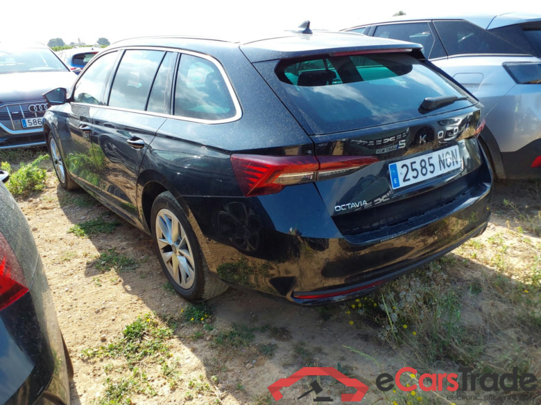 SKODA Octavia 2.0 TDI 110 kW (150CV) DSG 7 vel AutomÃ¡tico Combi Design(Pano-Roof +Winterpack) #2