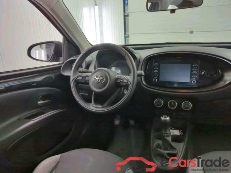 TOYOTA Aygo X 1.0 VVT-i MT Play #3