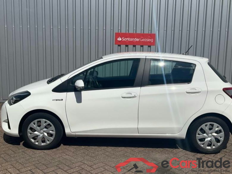 TOYOTA YARIS 1.5vvti hybrid active 74kW cvt aut #2