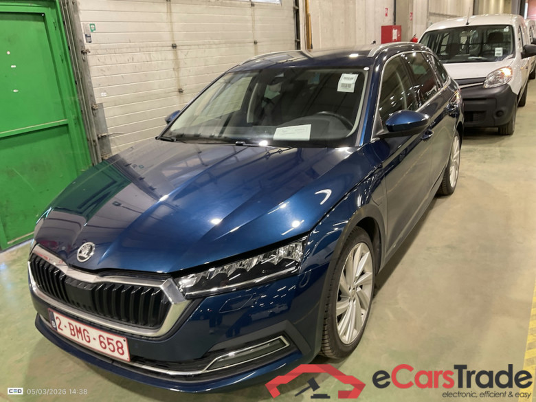 SKODA OCTAVIA COMBI 1.4 TSI PHEV 150KW DSG CLEVER #1