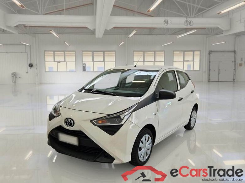 TOYOTA AYGO CONNECT / 2018 / 5P / BERLINA 1.0 VVT-I X-BUSINESS LIGHT