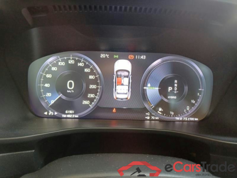 VOLVO XC40 / 2021 / 5P / SUV T4 RECHARGE PLUG-IN AUTO CORE #4