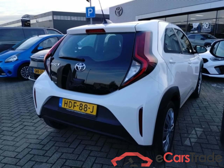 TOYOTA Aygo X 1.0 VVT-i MT Play #4