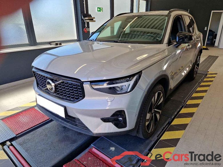 Volvo XC40 (2017->) DE - SUV5 B4 2WD EU6d, Ultra Dark, (Facelift) 2023 - 2024
