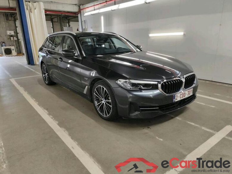 BMW 5 Reeks Touring 5 Reeks Touring 530e Auto (PHEV) 215kW/292pk  5D/P Auto-8 #2