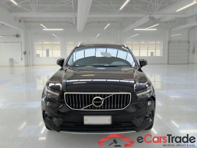 VOLVO XC40 / 2017 / 5P / SUV T4 PLUG-IN HYBRID AUTO RECH INSCRIP EXPR #6