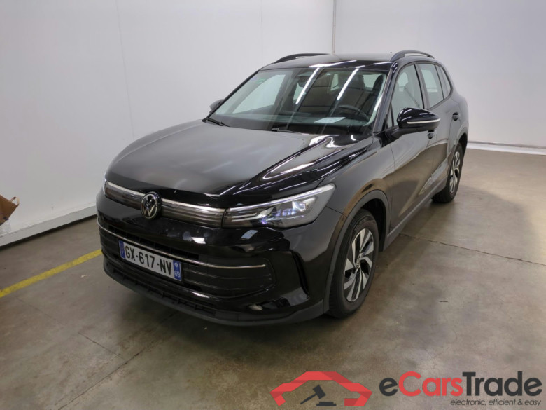 VOLKSWAGEN Tiguan / 2023 / 5P / SUV 1.5 eTSI 130 DSG7 LIFE PLUS #1