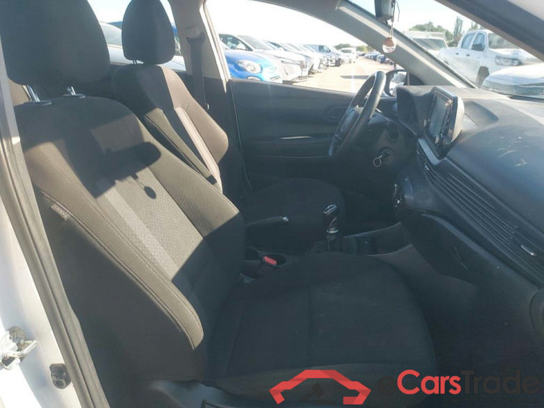 HYUNDAI i20 / 2023 / 5P / berlina con portón 1.0 TGDI Klass #6